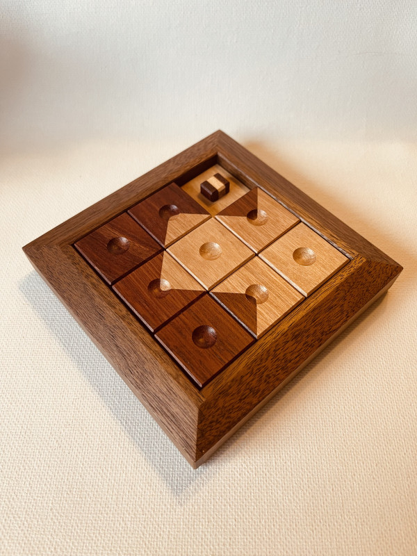 Juno's Arrow (Sliding Block Puzzle) - Junichi Yananose (Juno)