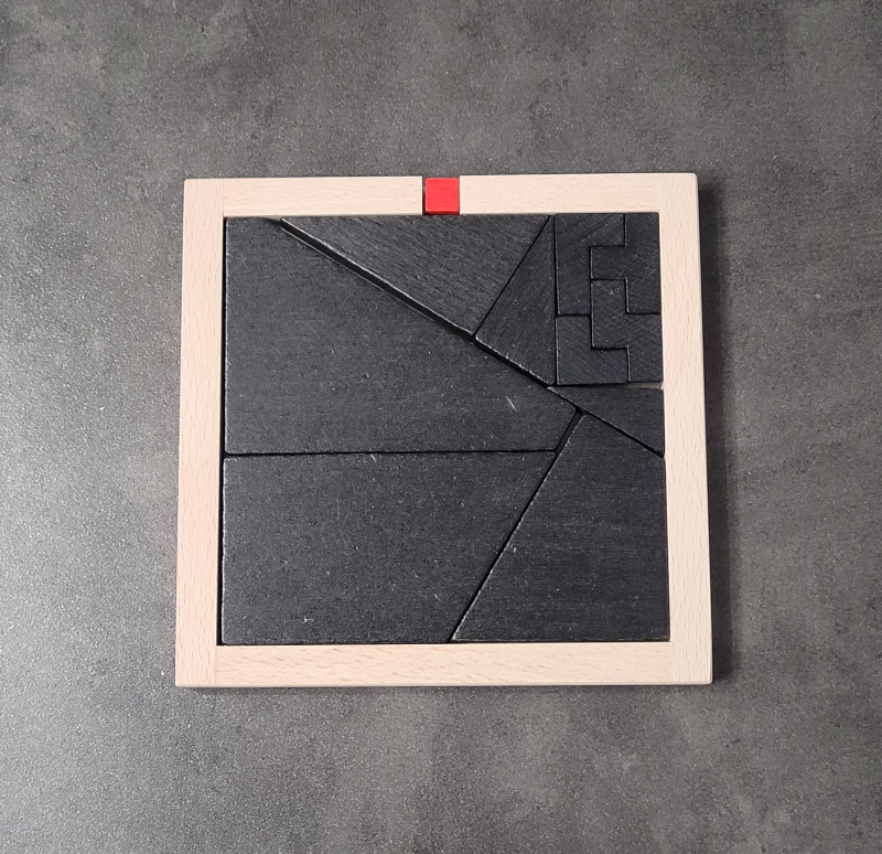 The little red cube