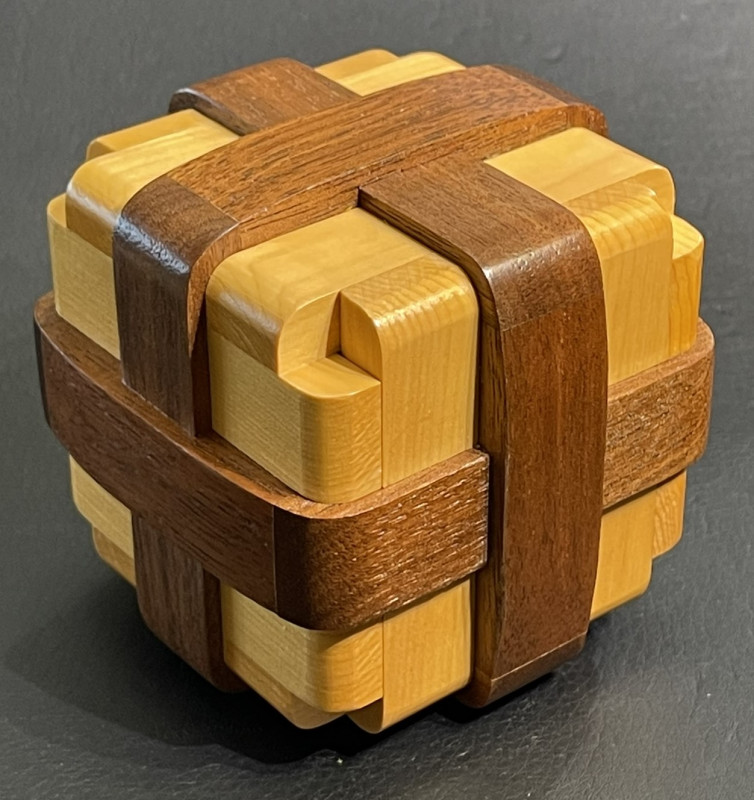 Parcel Box - Akio Kamei