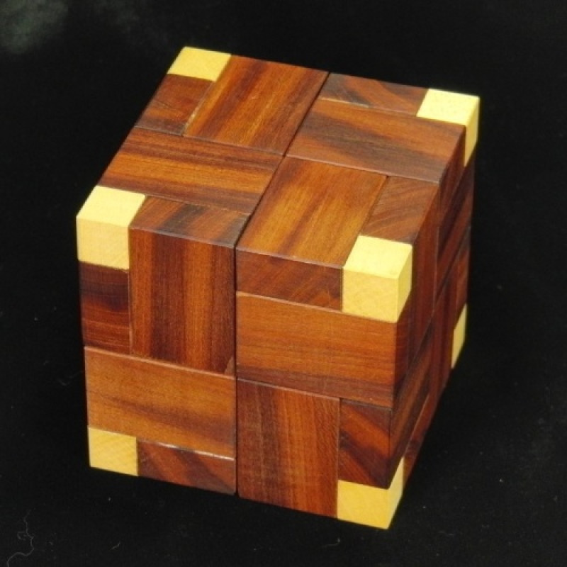 Alias Explosion Cube - Vaclav Obsivac