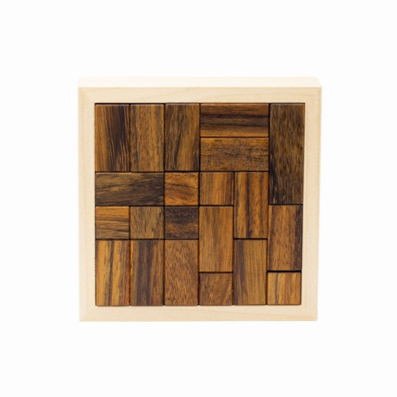 Smuggler - Lucie Pauwels