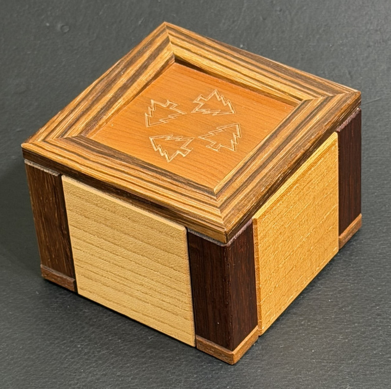 House with trees - Hiroshi Iwahara