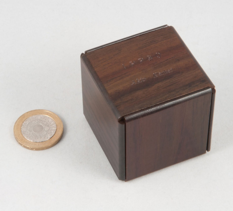 Small Cubi  - Akio Kamei