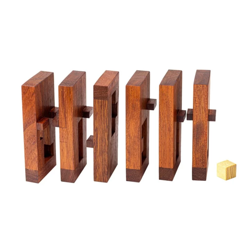 Shrine - Lucie Pauwels