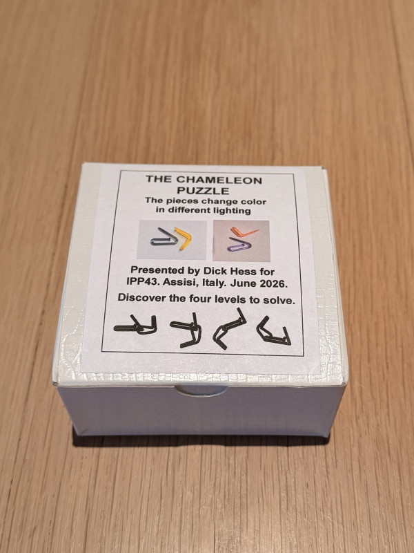 The Chameleon Puzzle - Dick Hess