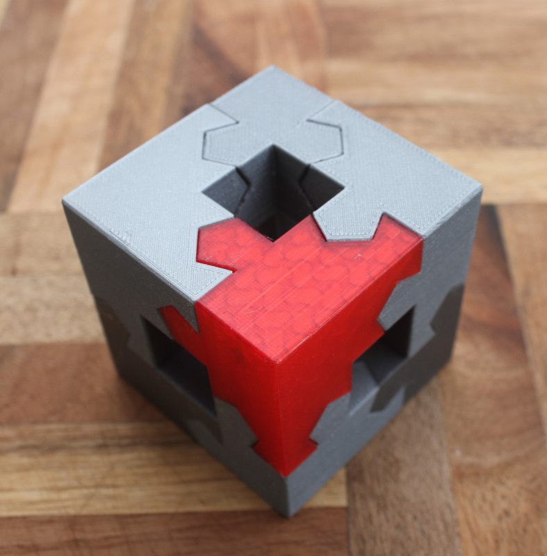 Kawai Tsugite Cube 'Red Corner' - Roland Koch