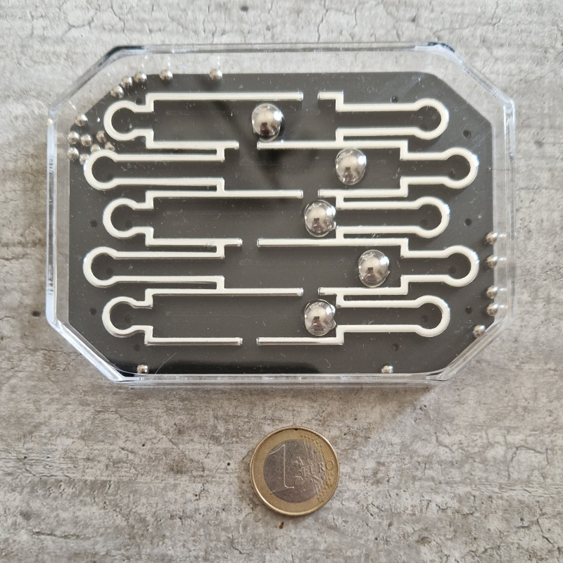 Large Crazy Maze Circuit - unknown