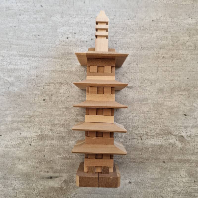 Kumiki Pagoda - Tsunetaro Yamanaka