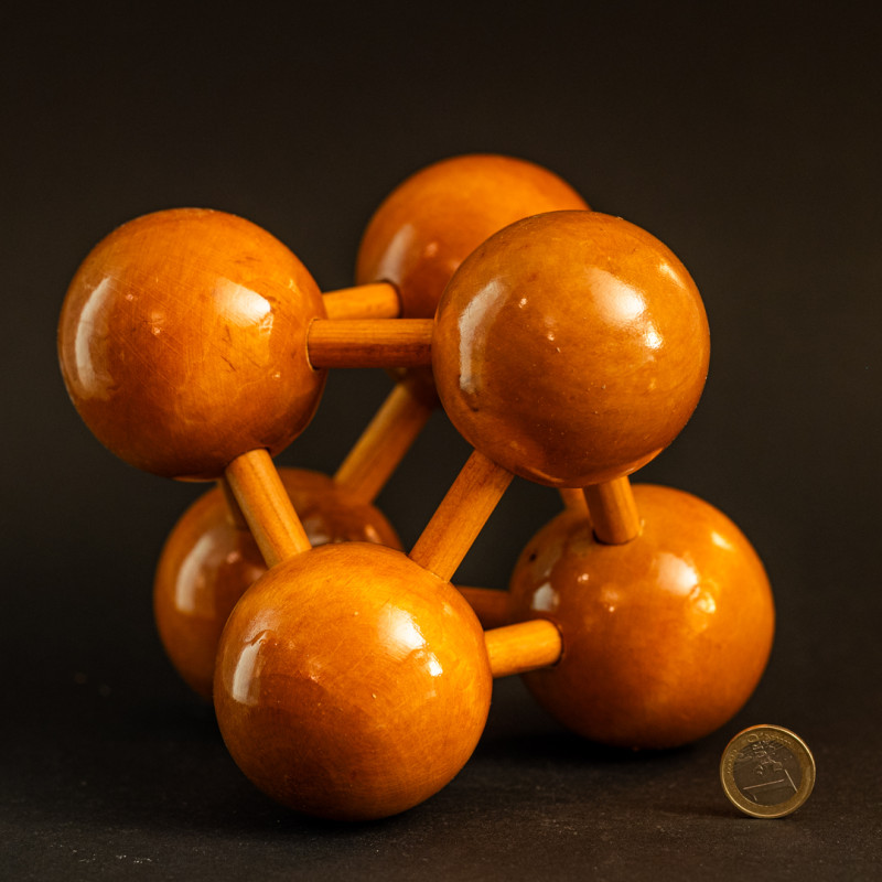 CT 761 Huge Knot of balls – 16cm