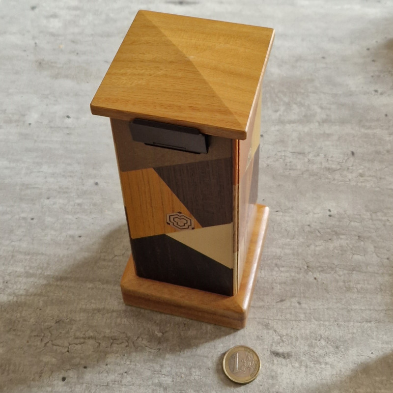Post Type Money Bank - Hiroshi Iwahara